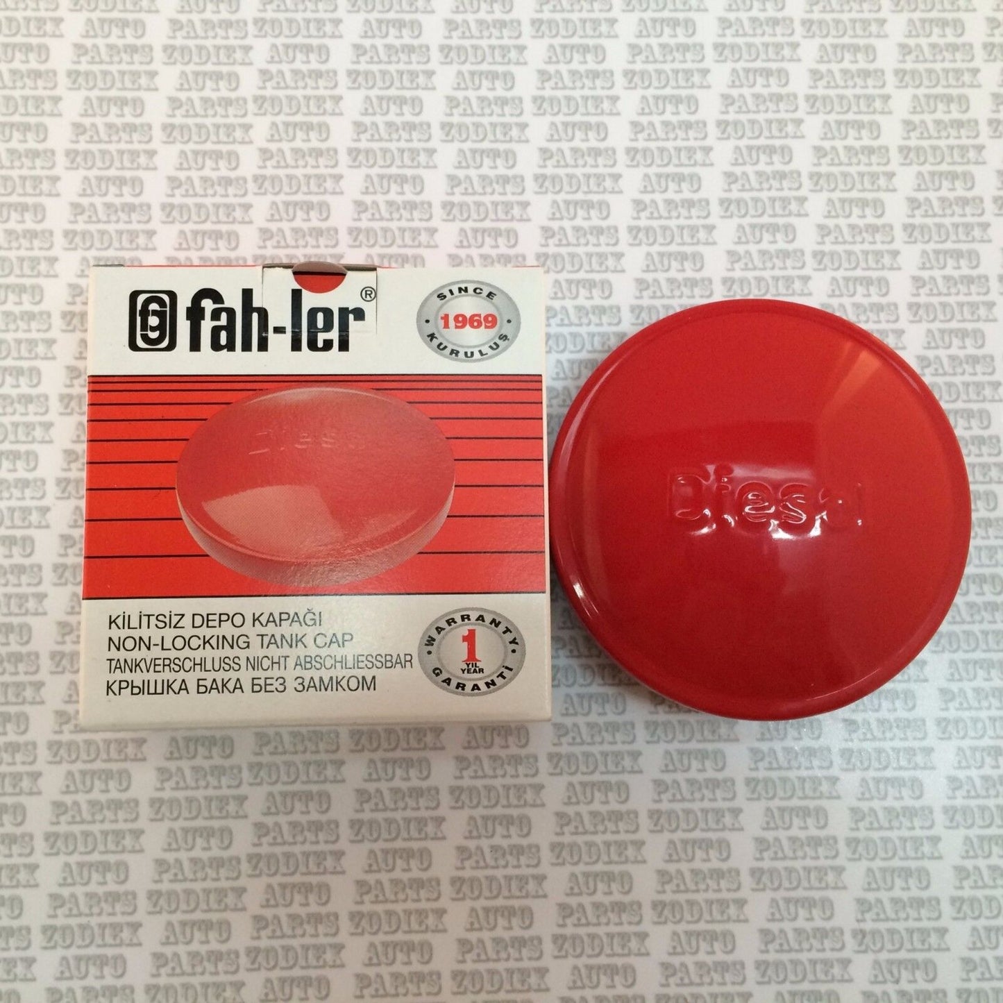 RED Vented Non Locking Fuel Cap - JOHN DEERE - Massey Ferguson AL 34678